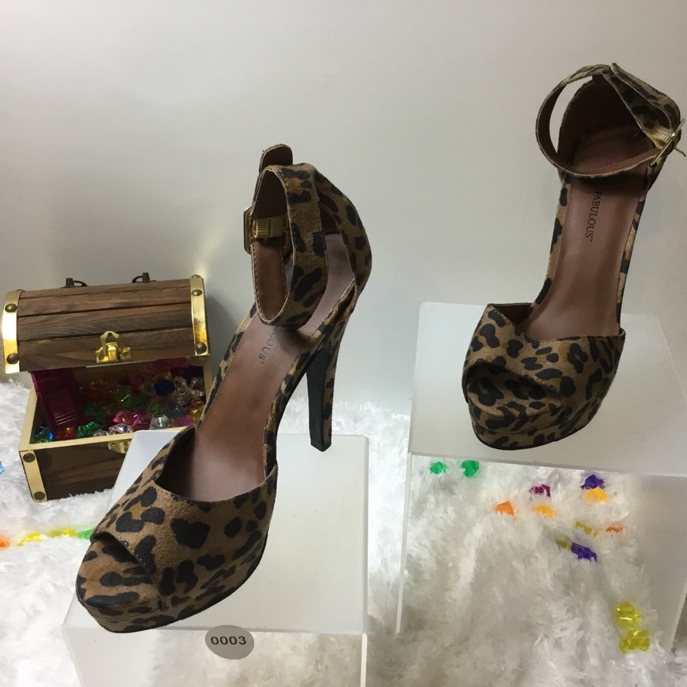 Women Platform Heels NWOT 003